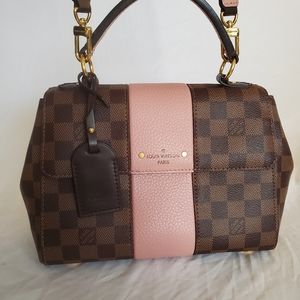 Louis Vuitton Paris Purse 2019